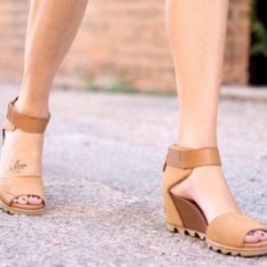 SOREL Sorel Joanie Ankle Strap Sandals Wedge sz 8 camel
